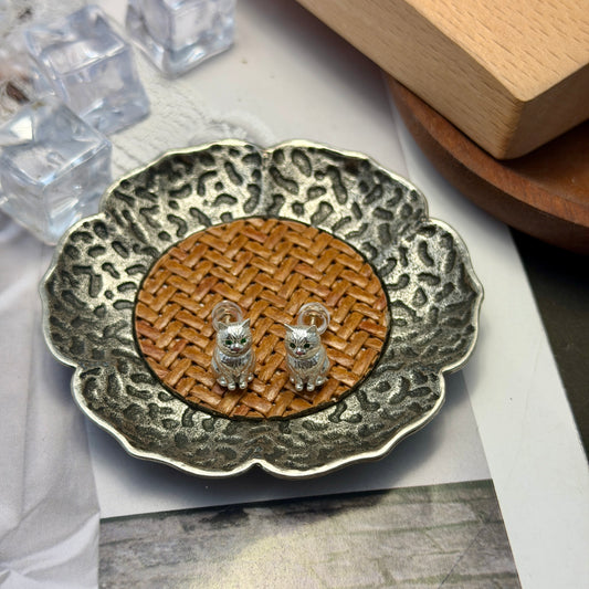 Personalized cat earrings featuring detailed cat portrait designs